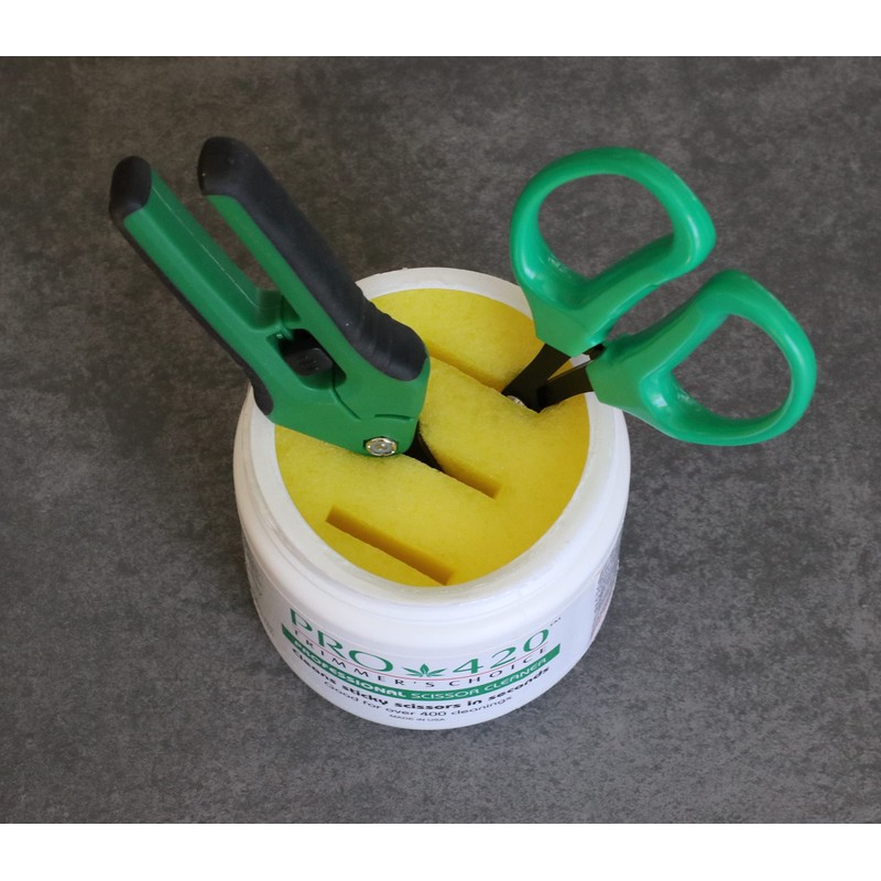 PRO 420 Sticky Scissor Cleaning Solution