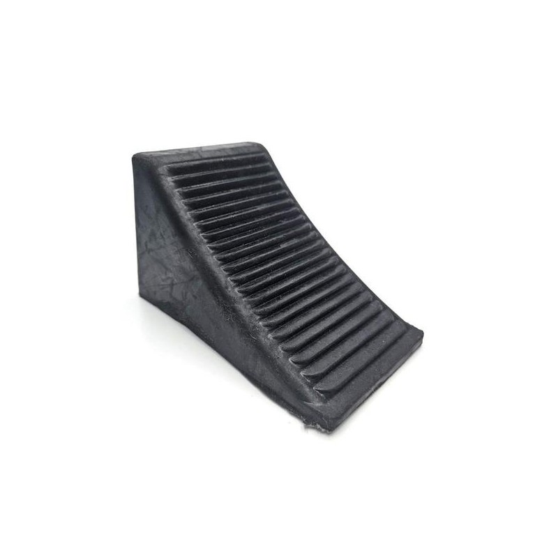 자동차 바퀴 미끄럼방지 고무받침대 버팀목 고임목 고정대 중장비 공사차량 Automotive