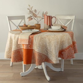 Benson Mills Harvest Gathering - Mantel de tela jacquard de ingeniería pesada, decoración para otoño, cosecha y mantel de Acción de Gracias (óxido dorado, redondo de 70 pulgadas)