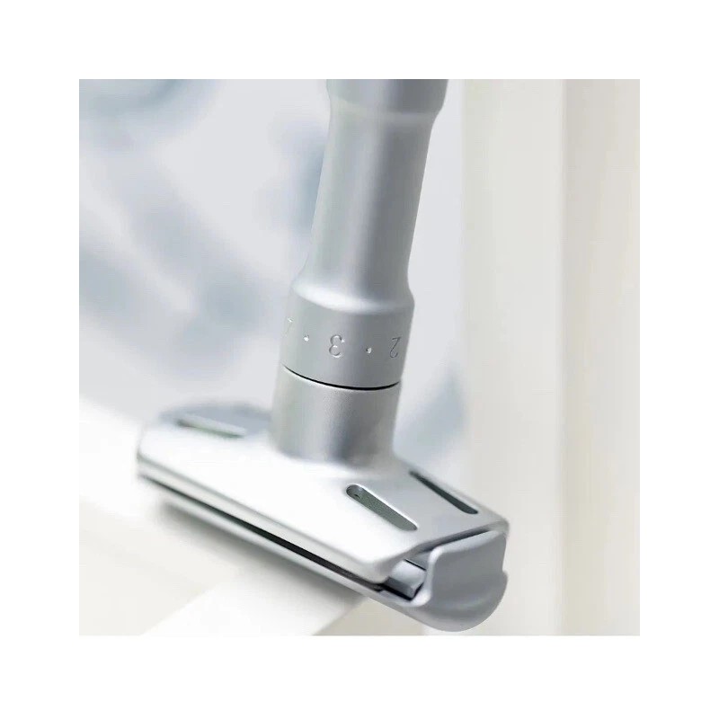 Merkur 700 Futur Safety Razor Matte Brushed Chrome