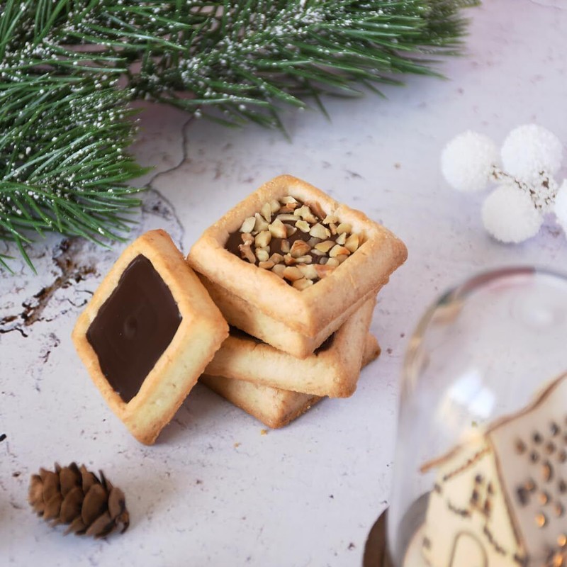 Michel Et Augustin Cookie Dark Chocolate Sea Salt Shortbread Squares