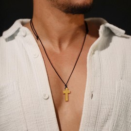 JISHGS Natural Wood Cross Pendant Necklace for Men Women， Simple Cross for Car Mirror Pendant,Wooden Cross Necklace Gift (Wood color-2)
