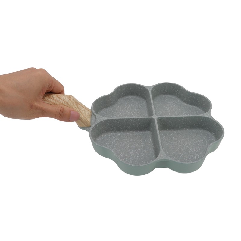 Egg Frying Pan Nonstick Heart Shaped 4 Cup Uniform Heating