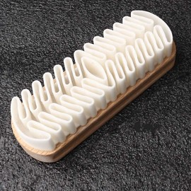 Suede shoe brush,Wooden Nubuck And Suede Restorer Brush Hard-wearing crepe brush for Careful Cleaning of Boots Safe Grip Easy to Use.