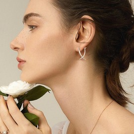 ALEXCRAFT Women's Hoop Earrings - Hypoallergenic Silver 925 x Hoop Earrings Minimalist Gold Silver Earrings Huggie Gift for Women Girls, Silver