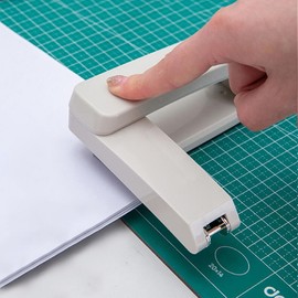 Delhi Deli booklet binding rotary stapler No. 33 needle light gray / 델리 소책자 책제본 회전 스테이플러 33호침 라이트그레이