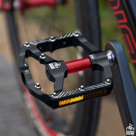 KO-331 Bicycle Pedal, Flat Pedal, High Rotation Performance, Sealed Bearing x 3, Reflector, Anti-Slip, Wide, Road Bike, Cross Bike, MTB, Mamachari, Black