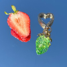 Beautiful Strawberry Heart Keychain Bag Charm - Color: Green, Metal: Silver