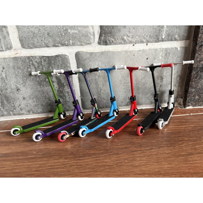 LEEFAI Metal Finger Scooter Alloy Pro Finger Stunt Scooter-Solid Metal
