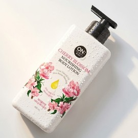 Kind Mr. Tan Sweet and Lovely Cherry Blossom Moisturizing Body Lotion 400ml Sweet and Lovely Moisturizing 400ml / 친절한탄씨 달콤하고 사랑스러운 체리블라썸 보습 바디로션 400ml 달콤하고 사랑스러운 보습 400ml