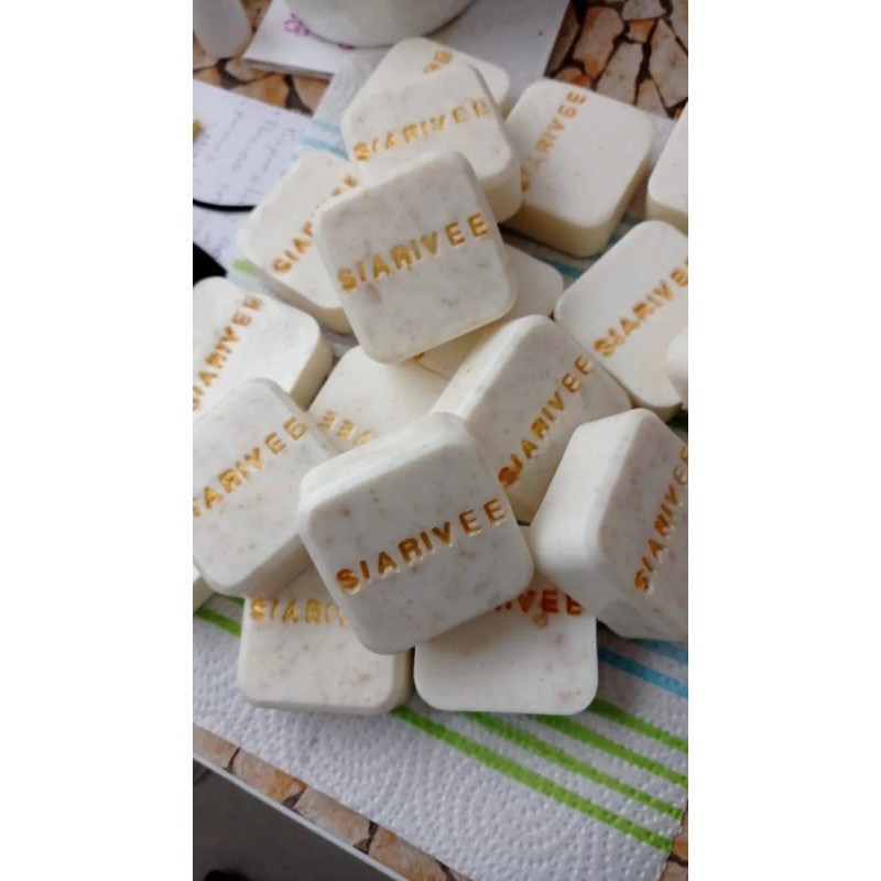 Siarivee Jabón Artesanal Avena Arroz Karité Aclara Exfolia Suave 65gr