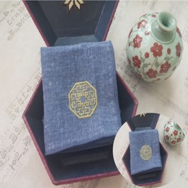 National Museum of Korea Goods Traditional Pattern Embroidery Handkerchief Korean Souvenir Foreigner Gift k I agree to third party provision for delivery / 국립중앙박물관 굿즈 전통 문양 자수 손수건 한국 기념품 외국인 선물 k 배송을 위한 제3자 제공에 동의합니다