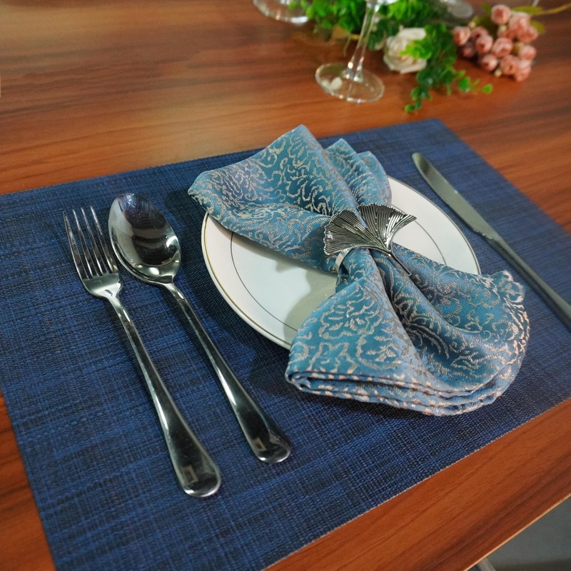WAZAIGUR Placemats Set of 6 for Dining Table Heat-Resistant Washable