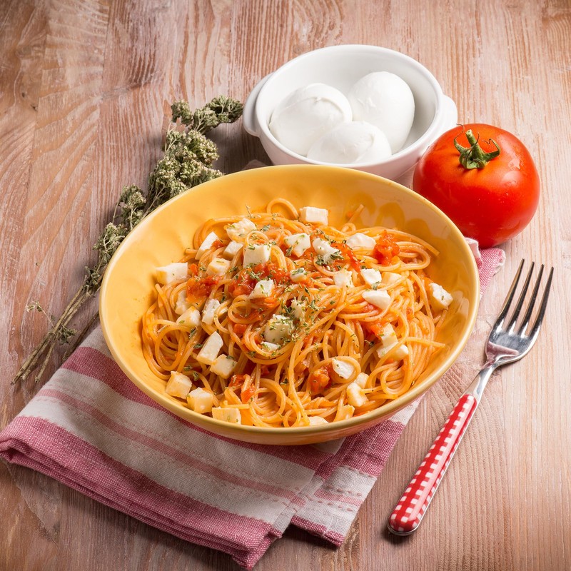 Unpretentious Oregano Flakes, 3.5 oz, Rich Flavor, Versatile Herb, Convenient