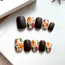 BFY Fall Press on Nails Short Square Maple Leaf Fake Nails, Brown Yellow Leaves Acrylic Nails, Cute Natural Fit Frosted Manicure Stick on Nails with Glue, False Nails Kit 12Sizes 24Pcs