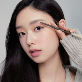 Etude 베어 엣지 슬림 브로우 (new color) /펜슬 아이브로우 Bear Edge Slim Brow (New Color) / Pencil Eyebrow