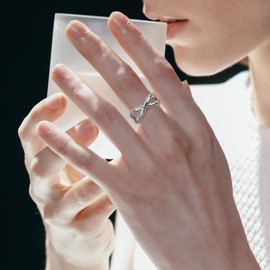 Myshiwu Designer Inspired Jewelry Two Toned Twisted Cable Wire Eternity Knot Ring Trendy Gold and Silver Crossover Ring for Women Gift (Silver, 7)