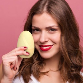 Ice for Face Roller - Eye Puffiness Massager | Face Tightening Ice Massager Mold Egg Shaped for Skin Care Routine Spa Morning Night Post-workout Gym Recovery Home