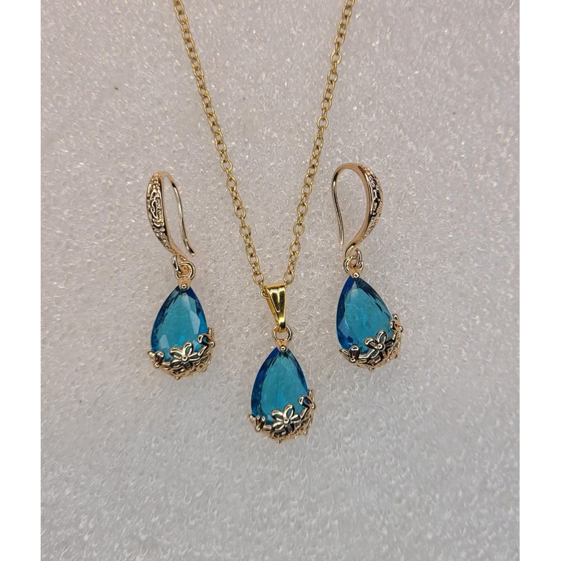 Turquoise Rhinestone Earrings and Pendant Necklace set