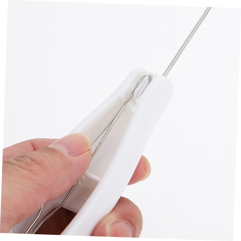 SAFIGLE Zipper Pulling Aid Tool One Handed Button Assist Device