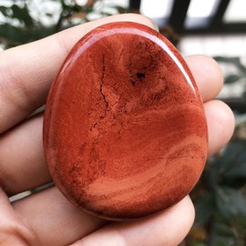 Ladeukoi Ladeukoi Natural Red Jasper Crystal Thumb Worry Stone, Hand Carved Healing Crystal Teardrop Pocket Stones for Anxiety Stress Relief Meditation