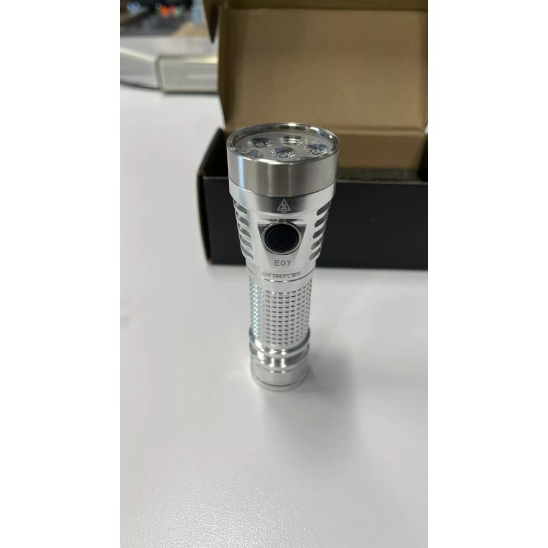 Fireflylite Fireflies FireflyLite E07 Flashlight CREE XP-L High Density V3