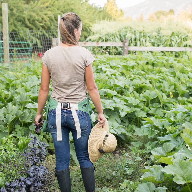 The Roo Gardening Apron with Pockets & Harvesting Pouch –
