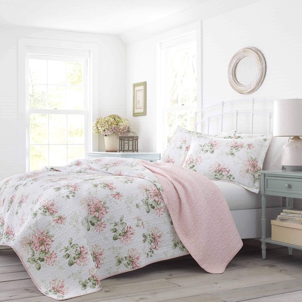 Laura Ashley Home | Honeysuckle Collection | Quilt Set-Ultra Soft All Season Bedding, Reversible Stylish Coverlet with Matching Sham(s), King, Blush