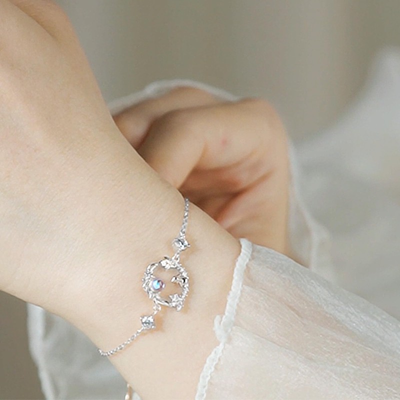 Silver Thunder Women's Bracelet, Popular, Hypoallergenic, Moonstone, Silver, Platinum Color,