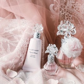 (질스튜어트 뷰티)크리스탈 퍼퓸드 핸드크림 40g 2종 중 택1 (Jill Stuart Beauty) Crystal Perfumed Hand Cream 40g Choose 1 of 2 Types