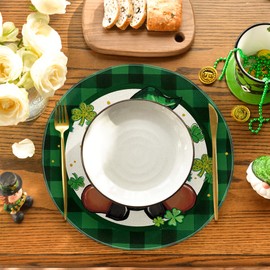 Artoid Mode Green Lucky Gnome St. Patrick's Day Round Placemats Set of 4,14 Inch Seasonal Holiday Farmhouse Table Mats for Party Kitchen Dining Decoration