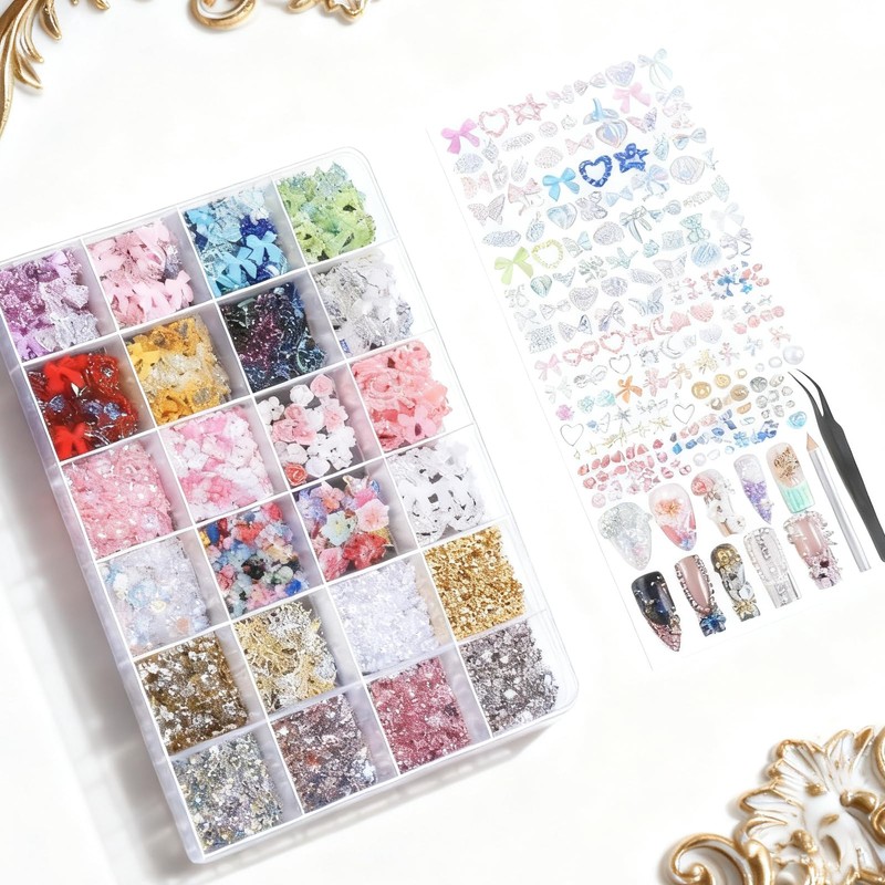 Oltre 4000 pezzi di charm per unghie e strass in