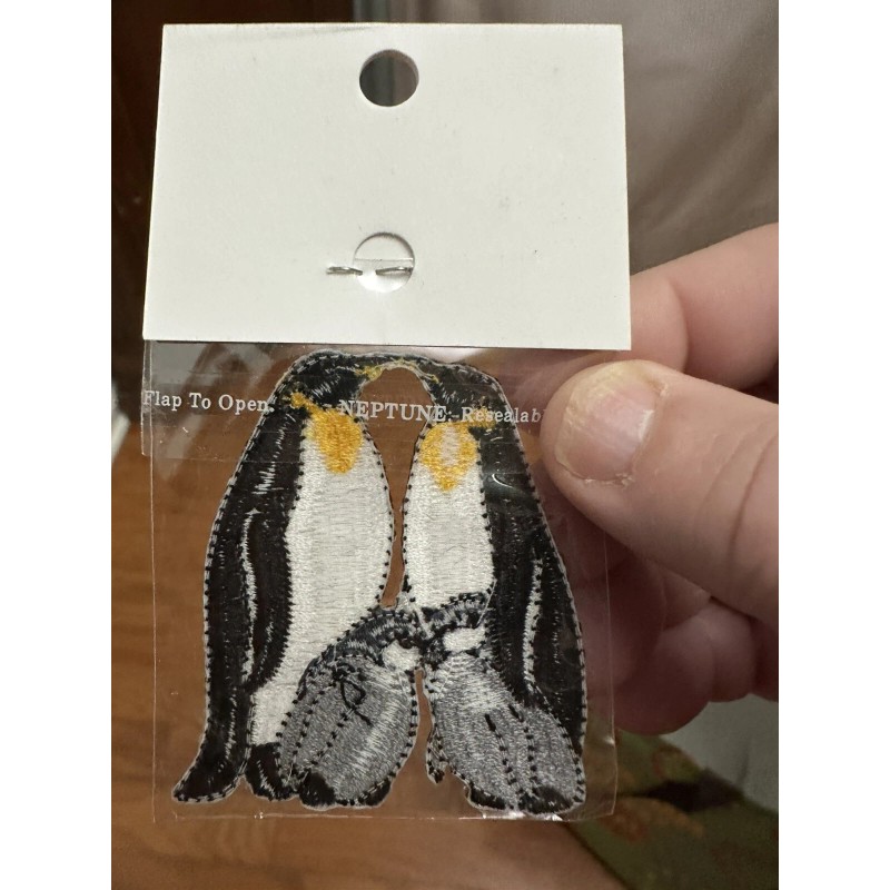 G Street Fabrics Penguin Family Iron On Patch Applique 2"