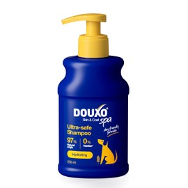 Douxo Skin & Coat SPA Ultra-Safe Oatmeal Dog Shampoo, 250 ml, Cleans & Deeply Hydrates the Skin, Enhances the Fur, Leaves the Fur Soft & Radiant, Skin-Friendly Formula