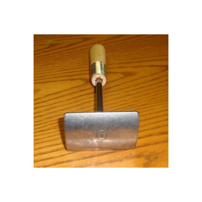 Trapping 1 Handle Fleshing Tool