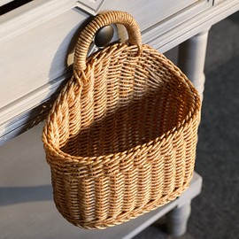 DOITOOL 2Pcs Woven Hanging Basket Wicker Hanging Storage Basket Organizer Wicker Hanging Storage Bins Seagrass Wall Basket Garden Plant Baskets for Home Wedding Decorations