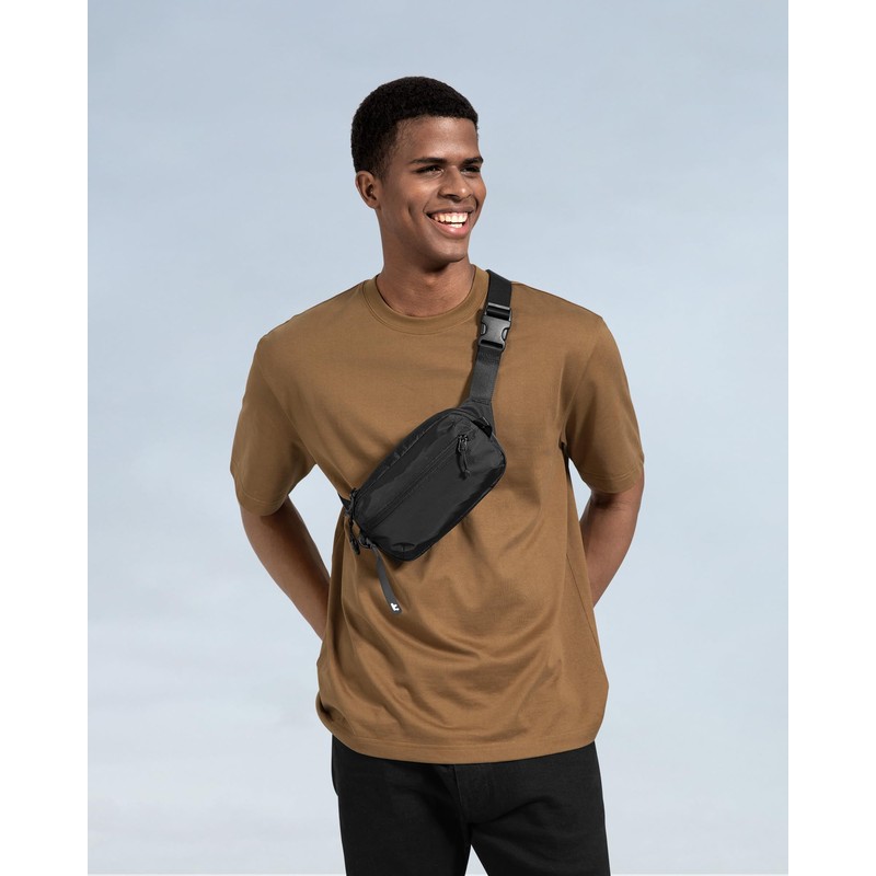 t33 chest pocket, black