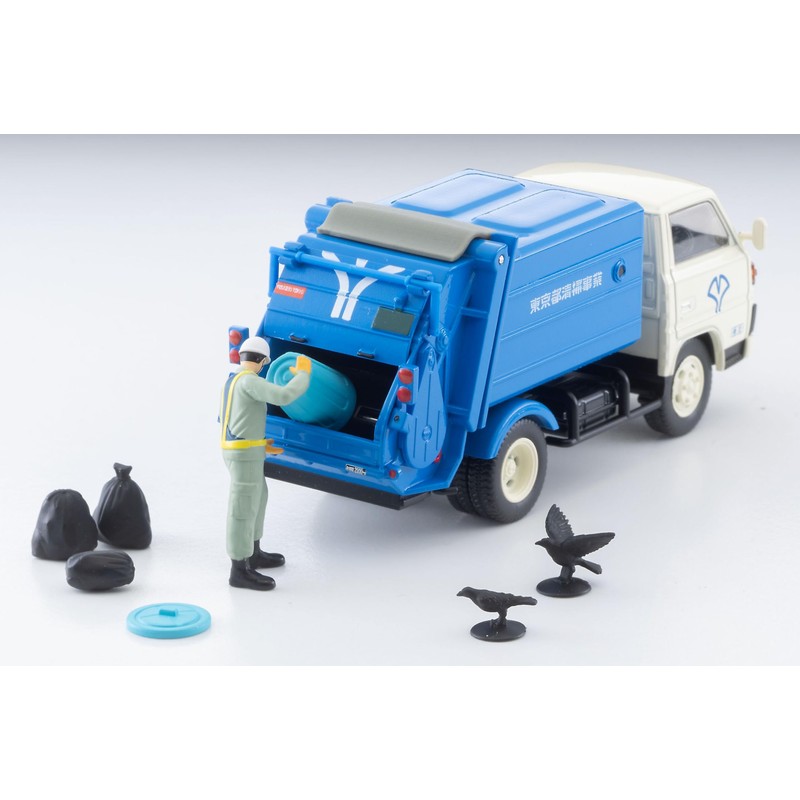 TOMYTEC Tomica Limited Vintage Neo LV-N343a Mitsubishi Fuso Canter Cleaning