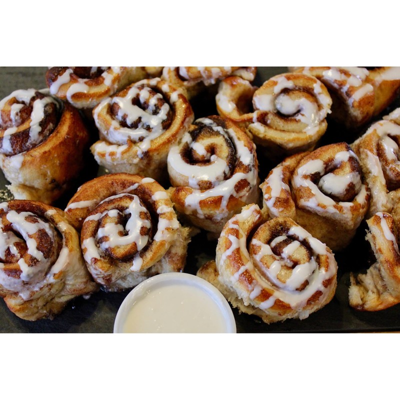 Ben's Soft Pretzels Amish Cinnamon Roll Bake at Home Kit,