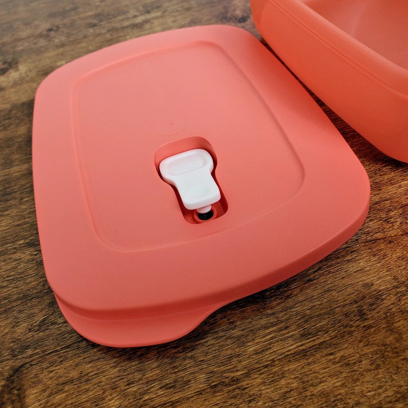 Tupperware CrystalWave Plus Rectangle Microwave Container 4 Cup