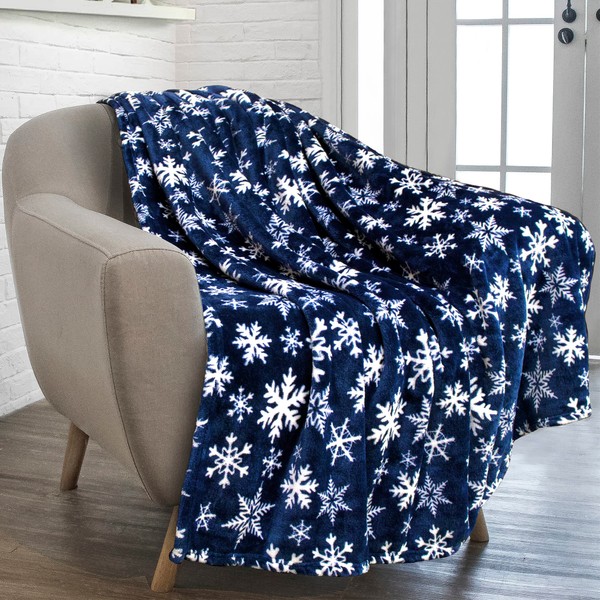 PAVILIA Christmas Throw Blanket | Navy Snowflake Christmas Fleece Blanket | Soft, Plush, Warm Winter Cabin Throw, 50x60 (Navy/White Snowflake)