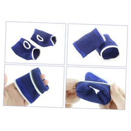 Gatuida 1pair Elastic Knit Wristbands Basketball Wrist Protector for Carpal Tunnel Relief Supports Tendonitis Sprains for Sports and Fitness Activities Unisex