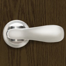 Yale P5201N01 Navis Paddle Lever, Hands-Free Opening – Push with Your Hip, Privacy, Satin Nickel
