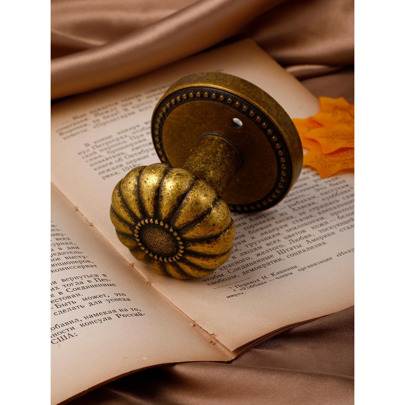 SORWDUERM Antique Brass Door Knobs Interior Privacy Door Knob for