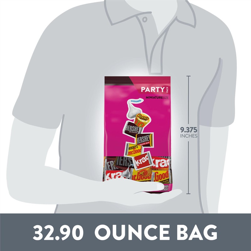 HERSHEY'S and REESE'S Miniatures Assorted Chocolate Candy Party Pack, 32.9