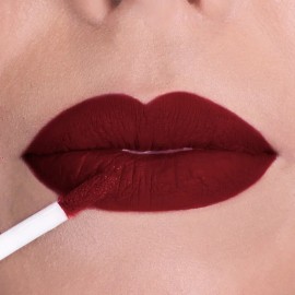 Labial Pink Up Ultimate color marrón oscuro mate                                                                                                      
