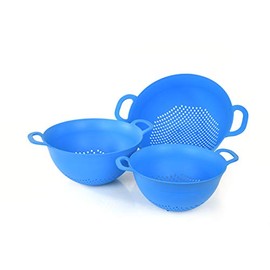 Mintra Home Plastic Strainer Colanders Set: 3, 3.5 and 5 Quart (Blue) Double Strong Handles and Deep Bowl, Safe BPA-Free - Use for Pasta, Noodles, Spaghetti, Vegetables (Assorted Sizes 3pk)
