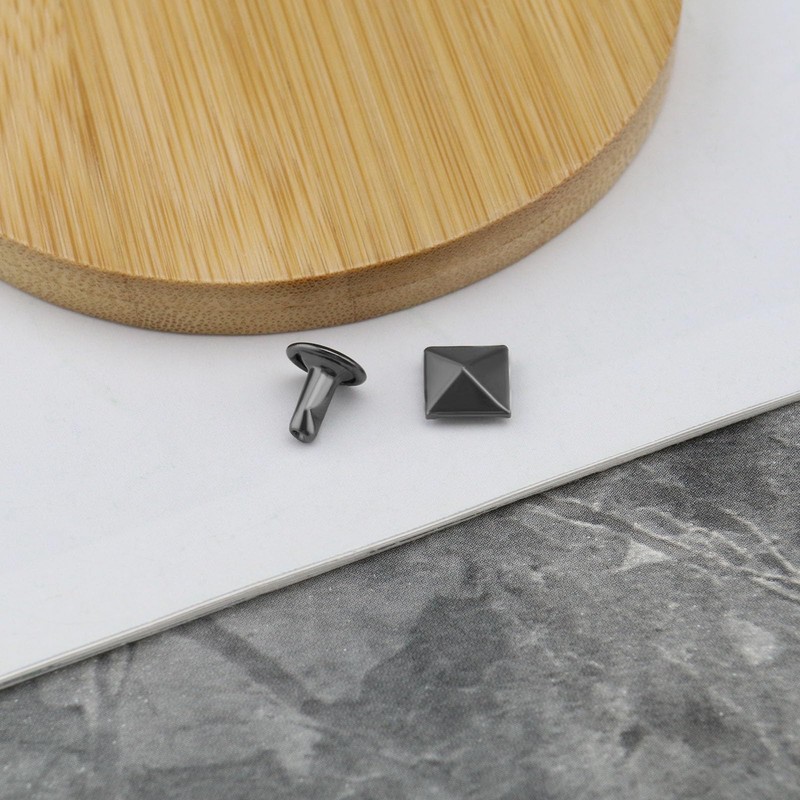 SING F LTD 200pcs Pyramid Rivets Spike Square Studs Rivets
