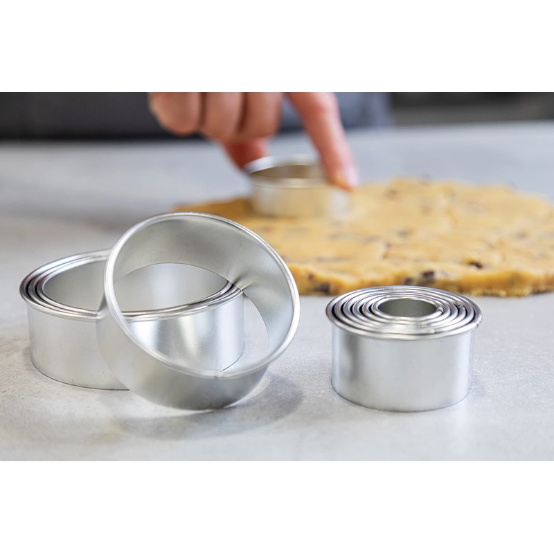 KitchenCraft Round Pastry Cutters with Storage Tin, Metal, Set of