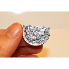 Close Up Magic Bitten and Restored Bite Out Coin Magic Trick 10p